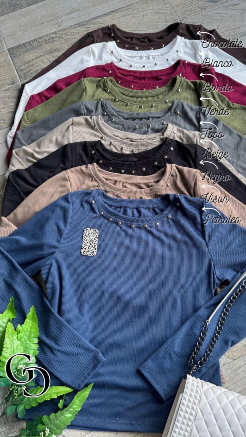 Remera Con tachas * - Image 2